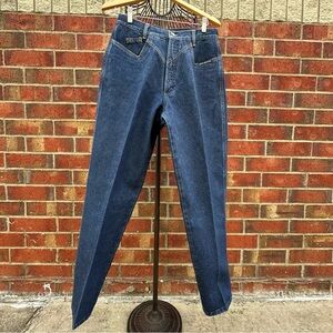 Vintage Rocky Mountain Jean Western Yoke & Rivet Detail Defined Creases Sz 32/13